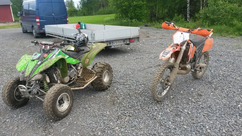 Kura roisku myös crossihommissa